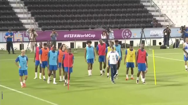 Theo Hernandez ménagé lors de l’entraînement des Bleus